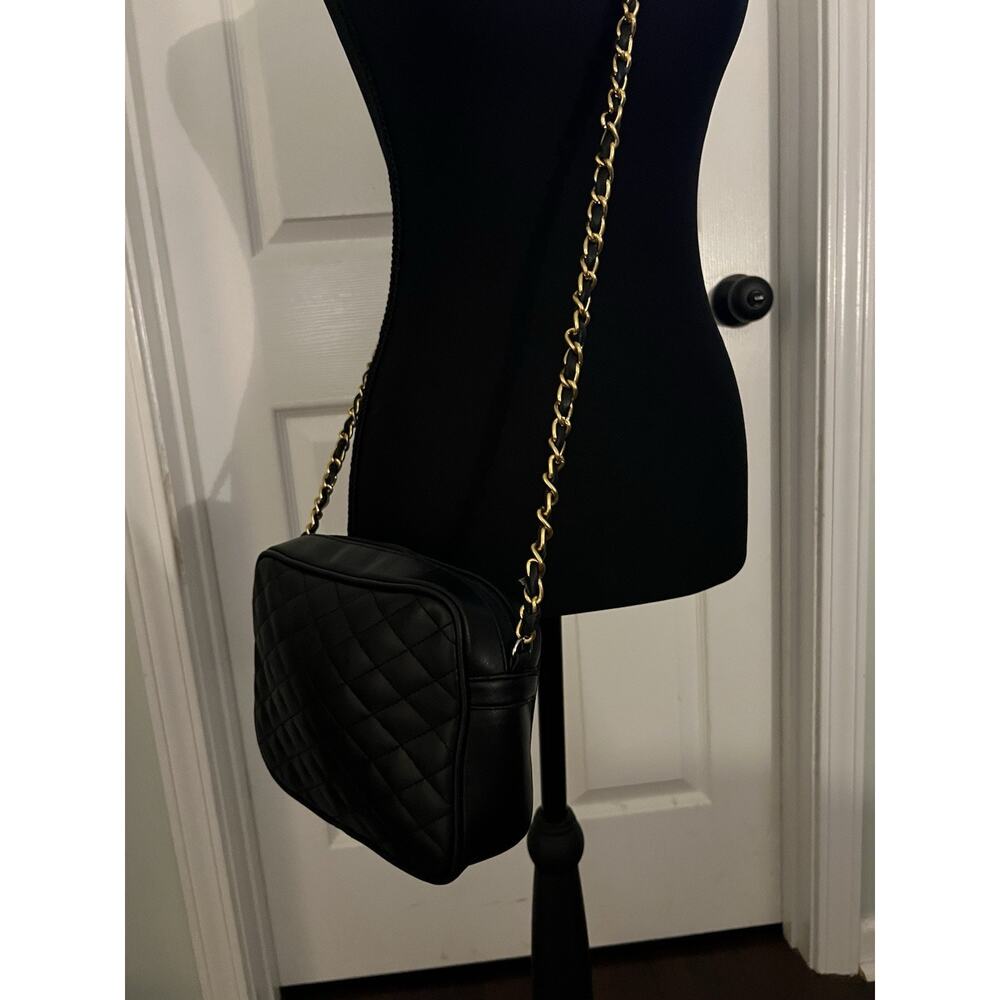 Vintage Chateau Black Quilted Purse Crossbody Gold Chain Link Strap